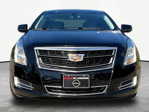 Used 2017 Cadillac XTS Luxury FWD image 2