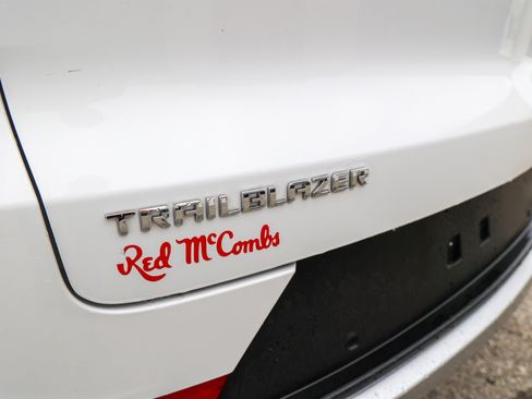 Used 2025 Chevrolet TrailBlazer LT w/ Convenience Package image 11