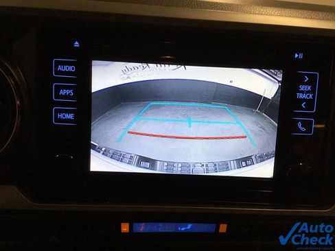 Used 2016 Toyota Tacoma TRD Off-Road w/ Premium & Technology Package image 44