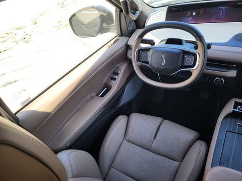 New 2026 Lincoln Navigator Black Label AWD/4WD image 10