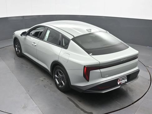 Used 2025 Kia K4 FWD image 37