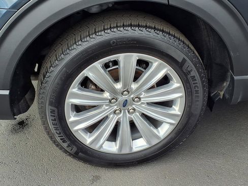 Used 2024 Ford Explorer Limited w/ Limited Technology Package AWD/4WD image 29