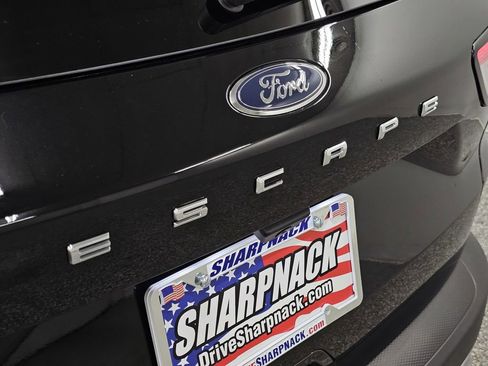 Used 2022 Ford Escape SE w/ Cold Weather Package FWD image 24