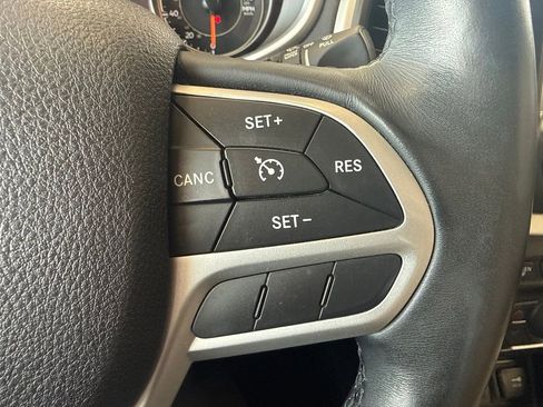 Used 2017 Jeep Cherokee Limited AWD/4WD image 21