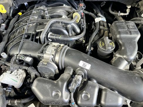 Used 2023 Jeep Grand Cherokee L Laredo image 30