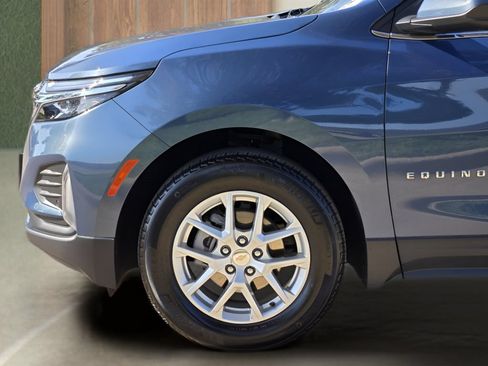 Used 2024 Chevrolet Equinox LT FWD image 11