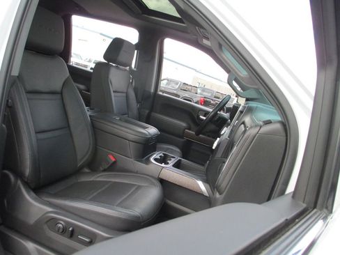Used 2020 GMC Sierra 2500 Denali w/ Denali Ultimate Package AWD/4WD image 26