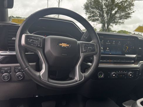 Used 2023 Chevrolet Silverado 1500 LT AWD/4WD image 20