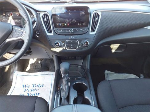 Used 2024 Chevrolet Malibu LT image 11