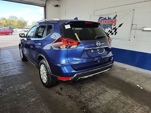 Used 2019 Nissan Rogue SV image 8
