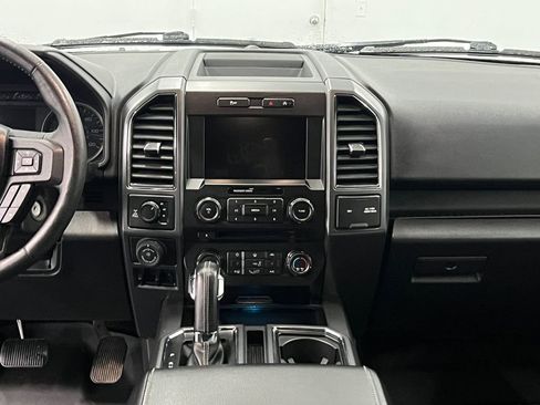 Used 2018 Ford F150 XLT w/ Equipment Group 302A Luxury AWD/4WD image 19