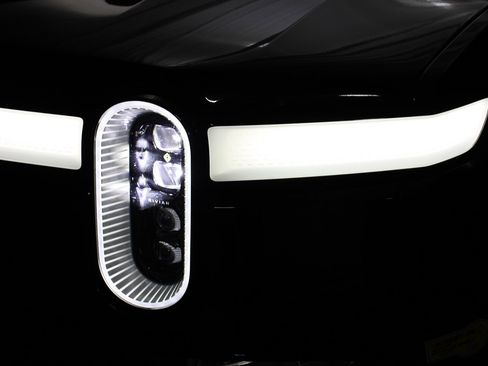 Used 2023 Rivian R1T Adventure image 39