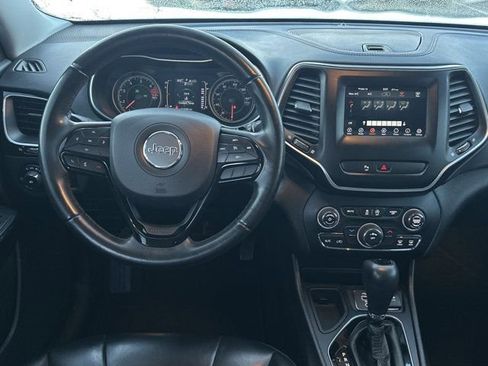 Used 2019 Jeep Cherokee Latitude Plus image 27