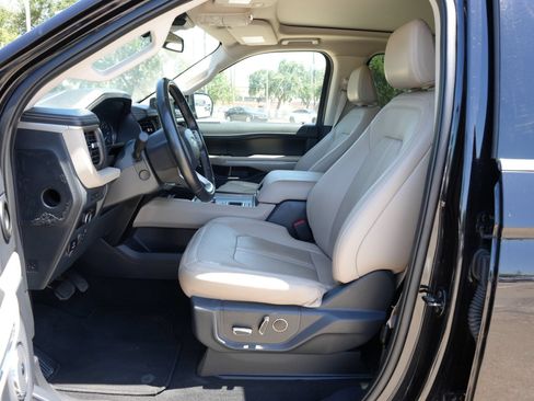 Used 2024 Ford Expedition Max Limited RWD image 16