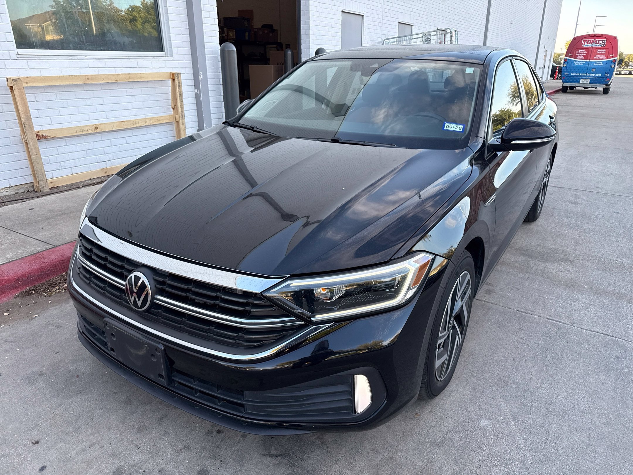 Used 2024 Volkswagen Jetta SEL FWD image 8