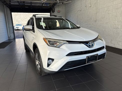 Used 2016 Toyota RAV4 XLE image 2