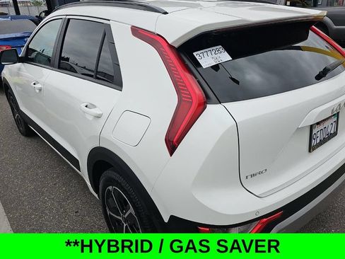 Used 2023 Kia Niro EX FWD image 2
