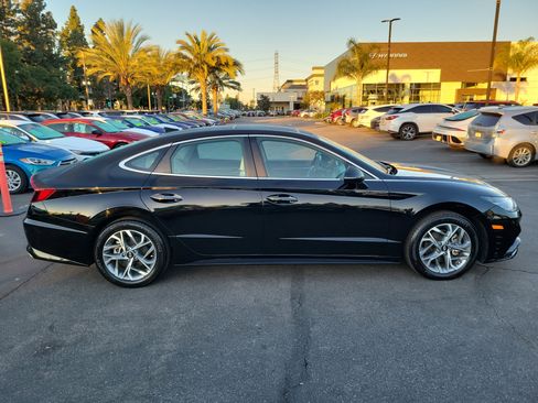 Certified 2023 Hyundai Sonata SEL w/ Convenience Package image 4