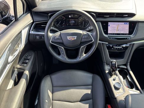 Used 2025 Cadillac XT5 Premium Luxury image 29