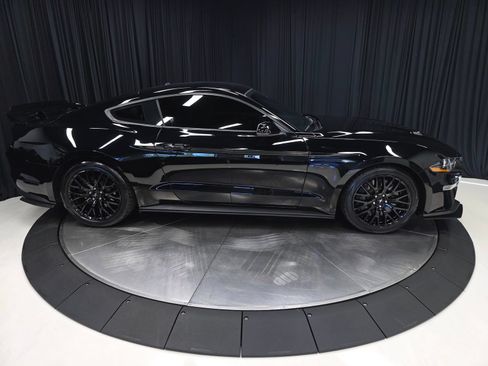Used 2020 Ford Mustang GT Premium w/ GT Performance Package RWD image 14