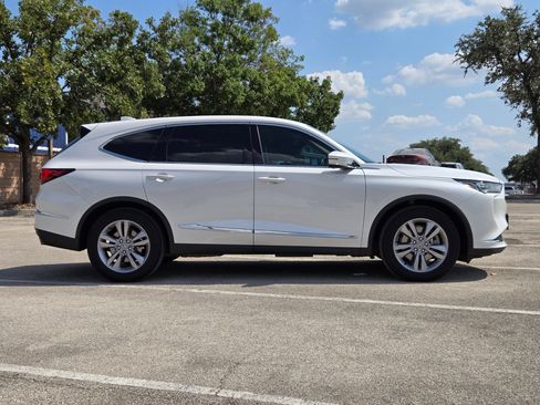 Used 2023 Acura MDX SH-AWD image 2