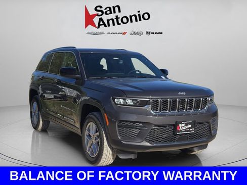 New 2025 Jeep Grand Cherokee Laredo X w/ Luxury Tech Group I AWD/4WD image 2