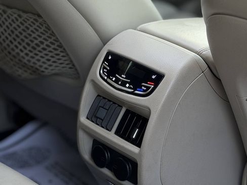 Used 2013 Cadillac SRX Premium FWD image 18