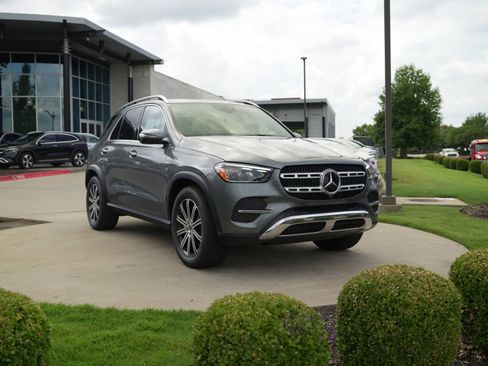 New 2026 Mercedes-Benz GLE 450e 4MATIC image 1