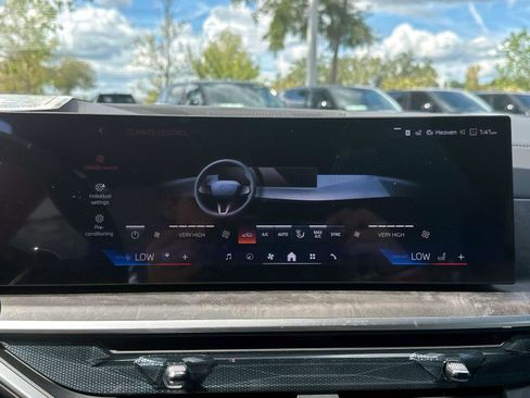 New 2026 BMW X7 xDrive40i image 21