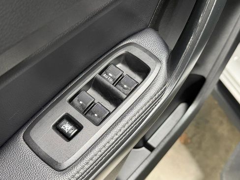 Used 2021 Ford Ranger Lariat w/ Tremor Off-Road Package image 10