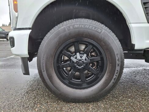Used 2024 Ford F350 XLT image 29