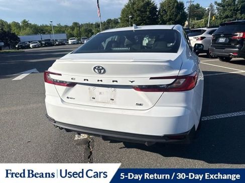 Used 2025 Toyota Camry SE FWD image 11