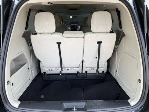 Used 2016 Dodge Grand Caravan SE w/ Quick Order Package 29E SE FWD image 16