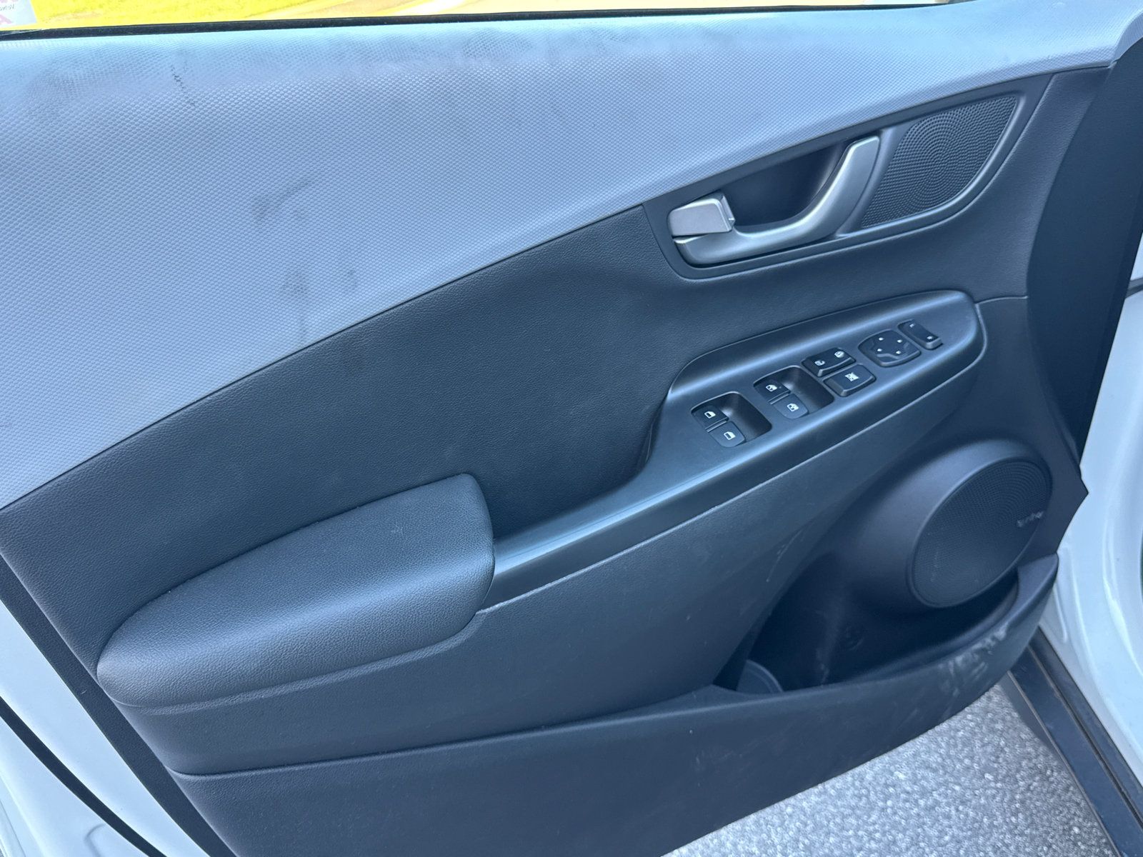 Used 2020 Hyundai Kona Limited AWD/4WD image 12