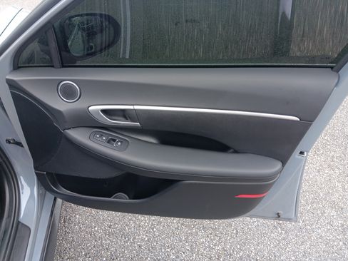 Used 2025 Hyundai Sonata SE FWD image 20