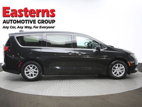 Used 2023 Chrysler Voyager LX FWD image 43