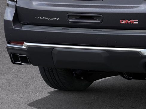 New 2026 GMC Yukon Denali w/ Sun & Power Step Package image 14