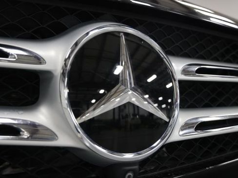 Used 2018 Mercedes-Benz GLC 300 4MATIC image 6