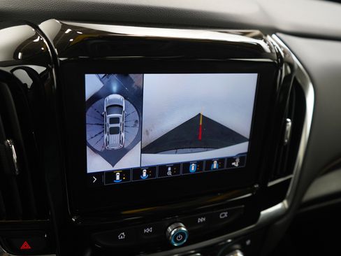 Used 2021 Chevrolet Traverse Premier w/ Redline Edition AWD/4WD image 23