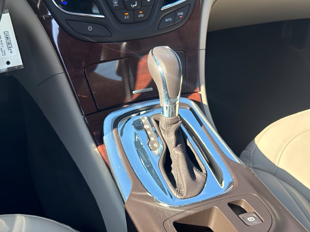Used 2017 Buick Regal Sport Touring FWD image 15