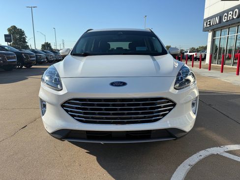 Used 2022 Ford Escape Titanium w/ Titanium Elite Package image 2