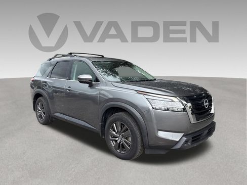 Used 2022 Nissan Pathfinder SV w/ SV Premium Package FWD image 26