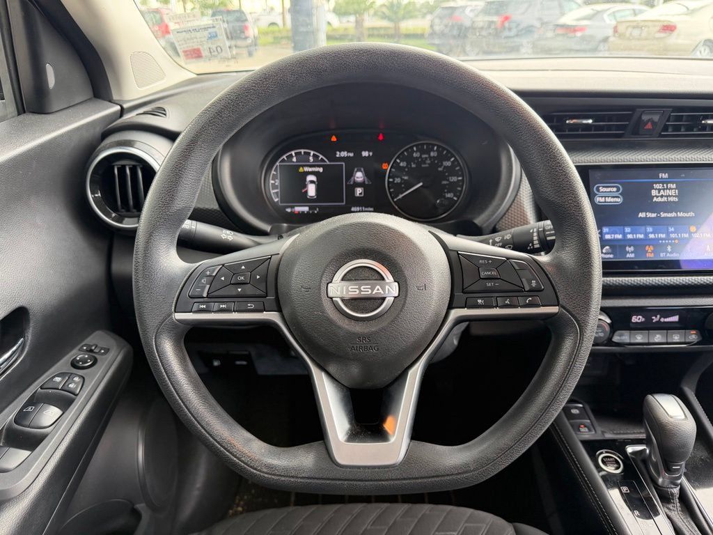 Used 2022 Nissan Kicks SV FWD image 14