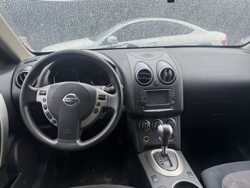 Used 2013 Nissan Rogue SV w/ Premium Pkg AWD/4WD image 2