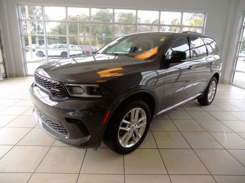 Used 2024 Dodge Durango GT image 3