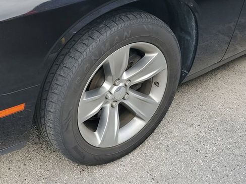 Certified 2019 Dodge Challenger SXT image 5