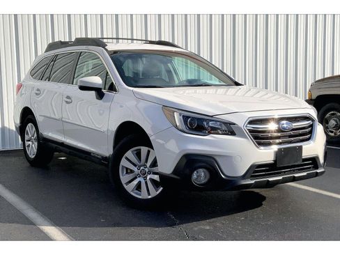 Used 2018 Subaru Outback 2.5i Premium image 29