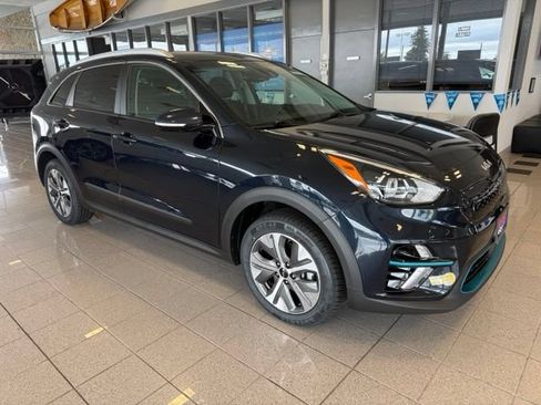 Used 2022 Kia Niro EX FWD image 1