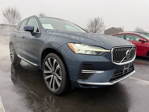 Used 2023 Volvo XC60 T8 Ultimate w/ Climate Package image 8