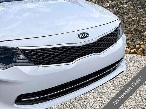Used 2018 Kia Optima S FWD image 25